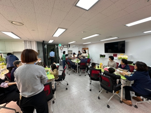 [맞춤돌봄]고령친화도시 조성사업 공모사업 1, 3세대 세대통합 프로그램 '공덕 팜스테이(...